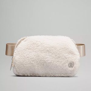 Lululemon Everywhere Fleece Belt Bag